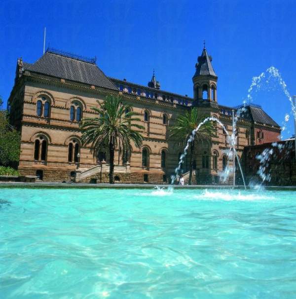 南澳洲博物館是個收藏了無數歷史及文化珍品的博物館。(相片來源﹕南澳洲旅遊局) 阿得萊德